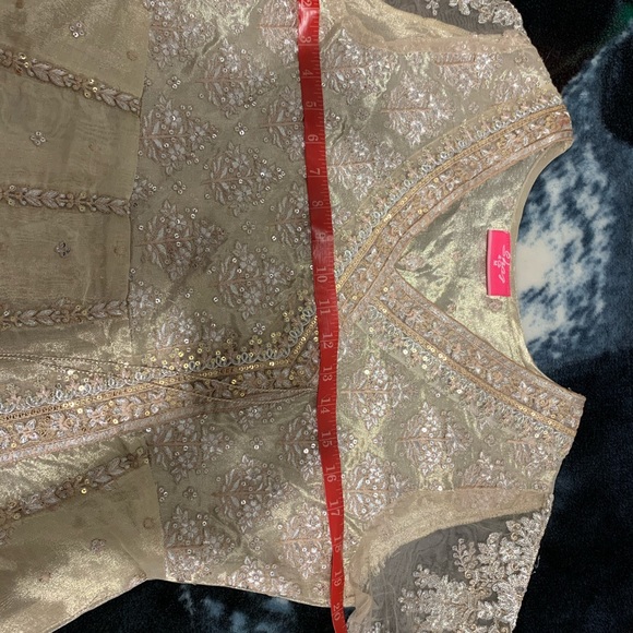 Silver Anrakha/Shalwar Kameez - Picture 5 of 8